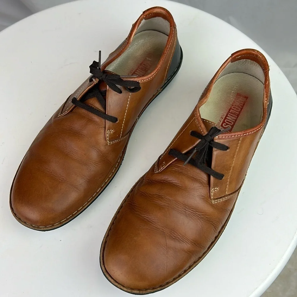 Pikolinos Men’s Leather Tan and Navy Lace-Up  Derby Shoe
